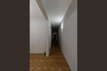 Casa à venda com 150m², 4 quartos e 2 vagas Casa à venda com 150m², 4 quartos e 2 vagasCorredor