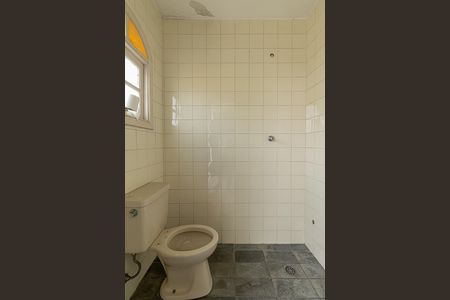 Casa à venda com 150m², 4 quartos e 2 vagas Casa à venda com 150m², 4 quartos e 2 vagasBanheiro de Serviço