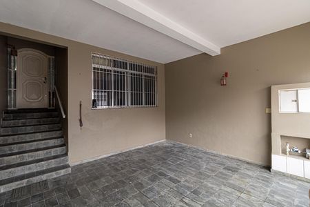 Garagem de casa à venda com 4 quartos, 150m² em Vila Taquari, São Paulo