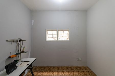 Casa à venda com 150m², 4 quartos e 2 vagas Casa à venda com 150m², 4 quartos e 2 vagasCorredor