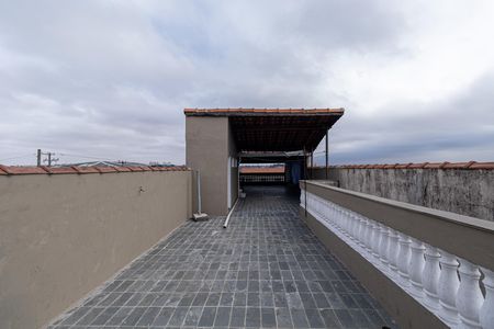 Casa à venda com 150m², 4 quartos e 2 vagas Casa à venda com 150m², 4 quartos e 2 vagasTerraço