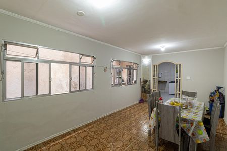 Casa à venda com 150m², 4 quartos e 2 vagas Casa à venda com 150m², 4 quartos e 2 vagasSala de Jantar