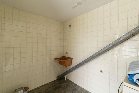 Casa à venda com 150m², 4 quartos e 2 vagas Casa à venda com 150m², 4 quartos e 2 vagasÁrea de Serviço