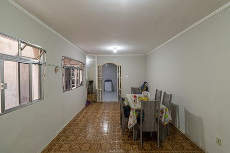 Casa à venda com 150m², 4 quartos e 2 vagas Casa à venda com 150m², 4 quartos e 2 vagasSala de Jantar