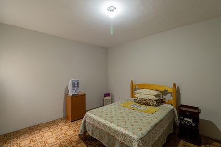 Casa à venda com 150m², 4 quartos e 2 vagas Casa à venda com 150m², 4 quartos e 2 vagasQuarto 4