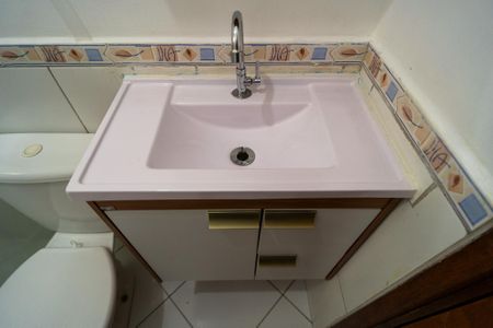 Casa para alugar com 78m², 3 quartos e 2 vagas Casa para alugar com 78m², 3 quartos e 2 vagasBanheiro