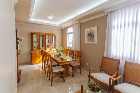 Sala de apartamento para alugar com 3 quartos, 90m² em União, Belo Horizonte