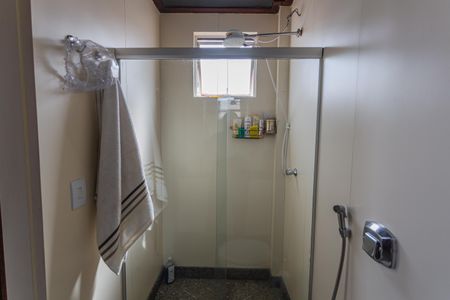 Banheiro da Suíte de apartamento para alugar com 3 quartos, 90m² em União, Belo Horizonte