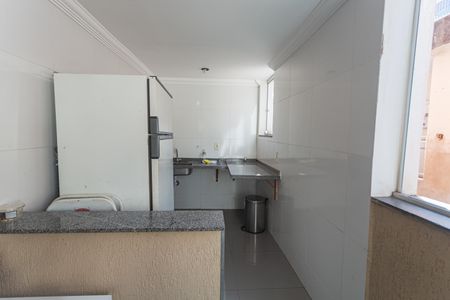 Apartamento para alugar com 90m², 3 quartos e 2 vagas Apartamento para alugar com 90m², 3 quartos e 2 vagasÁrea Comum - Cozinha do Salão de Festas