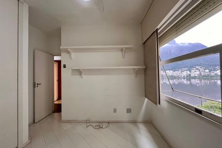 Apartamento à venda com 103m², 3 quartos e sem vaga Apartamento à venda com 103m², 3 quartos e sem vagaSala