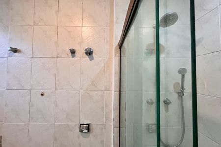 Apartamento à venda com 103m², 3 quartos e sem vaga Apartamento à venda com 103m², 3 quartos e sem vagaBanheiro da Suíte