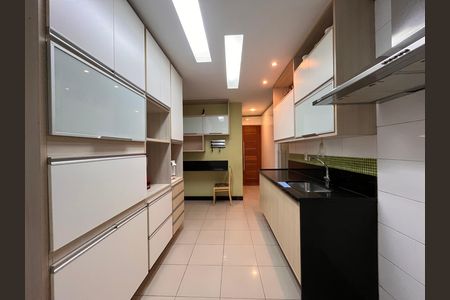 Apartamento à venda com 103m², 3 quartos e sem vaga Apartamento à venda com 103m², 3 quartos e sem vagaCozinha