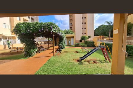 Apartamento para alugar com 52m², 2 quartos e 1 vaga Apartamento para alugar com 52m², 2 quartos e 1 vagaÁrea comum - Playground