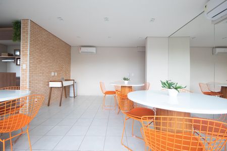 Apartamento para alugar com 44m², 2 quartos e 1 vagaÁrea comum - Salão de festas