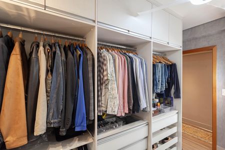 Apartamento à venda com 326m², 5 quartos e 5 vagas Apartamento à venda com 326m², 5 quartos e 5 vagasQuarto
