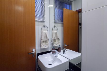 Apartamento à venda com 326m², 5 quartos e 5 vagas Apartamento à venda com 326m², 5 quartos e 5 vagasCobertura - Banheiro da suíte 4
