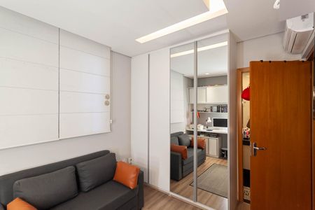 Apartamento à venda com 326m², 5 quartos e 5 vagas Apartamento à venda com 326m², 5 quartos e 5 vagasSuíte 3