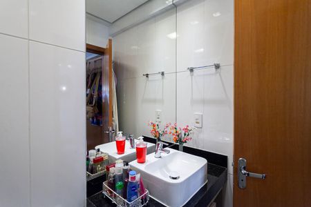 Apartamento à venda com 326m², 5 quartos e 5 vagas Apartamento à venda com 326m², 5 quartos e 5 vagasBanheiro da suíte 3