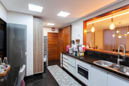 Apartamento à venda com 326m², 5 quartos e 5 vagas Apartamento à venda com 326m², 5 quartos e 5 vagasCozinha