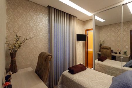 Apartamento à venda com 326m², 5 quartos e 5 vagas Apartamento à venda com 326m², 5 quartos e 5 vagasCobertura - Suíte 4