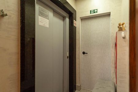 Apartamento à venda com 326m², 5 quartos e 5 vagas Apartamento à venda com 326m², 5 quartos e 5 vagasEntrada
