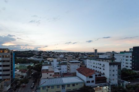 Apartamento à venda com 326m², 5 quartos e 5 vagas Apartamento à venda com 326m², 5 quartos e 5 vagasCobertura - Vista