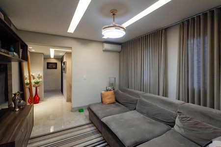 Apartamento à venda com 326m², 5 quartos e 5 vagas Apartamento à venda com 326m², 5 quartos e 5 vagasCobertura - Sala 3