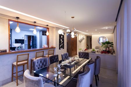 Apartamento à venda com 326m², 5 quartos e 5 vagas Apartamento à venda com 326m², 5 quartos e 5 vagasSala 1