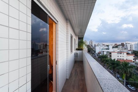 Apartamento à venda com 326m², 5 quartos e 5 vagas Apartamento à venda com 326m², 5 quartos e 5 vagasCobertura - Varanda da suíte 4