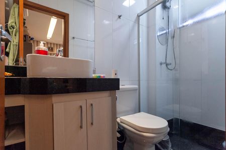 Apartamento à venda com 326m², 5 quartos e 5 vagas Apartamento à venda com 326m², 5 quartos e 5 vagasBanheiro da Suíte 1