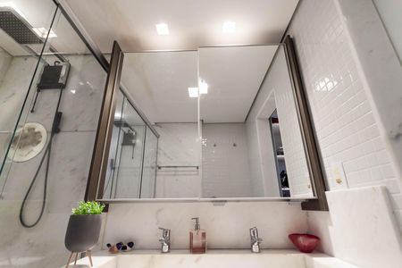 Apartamento à venda com 326m², 5 quartos e 5 vagas Apartamento à venda com 326m², 5 quartos e 5 vagasCloset da suíte 2