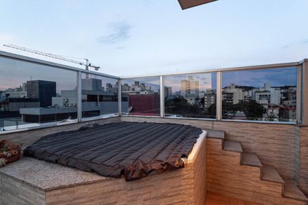 Apartamento à venda com 326m², 5 quartos e 5 vagas Apartamento à venda com 326m², 5 quartos e 5 vagasCobertura