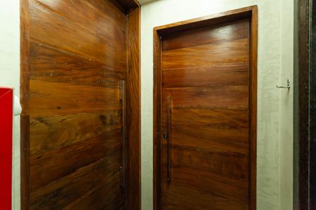 Apartamento à venda com 326m², 5 quartos e 5 vagas Apartamento à venda com 326m², 5 quartos e 5 vagasEntrada