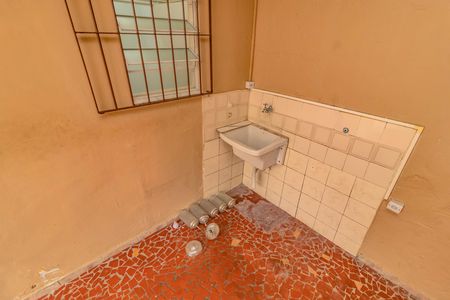 Casa para alugar com 70m², 2 quartos e 1 vaga