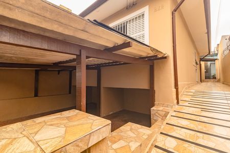 Casa para alugar com 70m², 2 quartos e 1 vaga