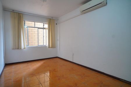 Sala de apartamento para alugar com 2 quartos, 80m² em Santa Tereza, Porto Alegre