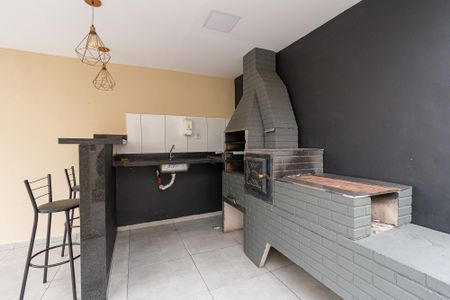 Apartamento para alugar com 44m², 2 quartos e 1 vaga Apartamento para alugar com 44m², 2 quartos e 1 vagaÁrea comum - Churrasqueira
