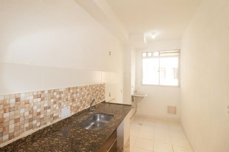 Apartamento para alugar com 44m², 2 quartos e 1 vaga Apartamento para alugar com 44m², 2 quartos e 1 vagaCozinha e Área de Serviço