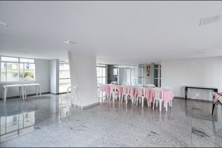 Apartamento à venda com 137m², 2 quartos e 2 vagasÁrea comum - Salão de festas