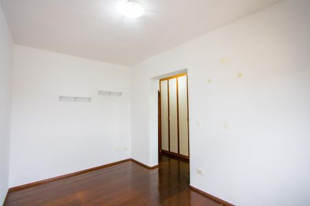 Apartamento à venda com 168m², 4 quartos e 2 vagas Apartamento à venda com 168m², 4 quartos e 2 vagasQuarto 2 - Suíte
