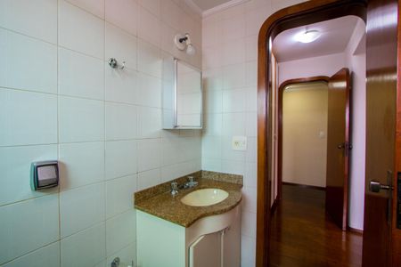 Apartamento à venda com 168m², 4 quartos e 2 vagas Apartamento à venda com 168m², 4 quartos e 2 vagasBanheiro do quarto 3