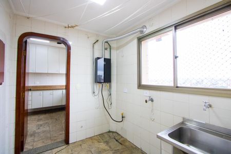 Apartamento à venda com 168m², 4 quartos e 2 vagas Apartamento à venda com 168m², 4 quartos e 2 vagasÁrea de serviço