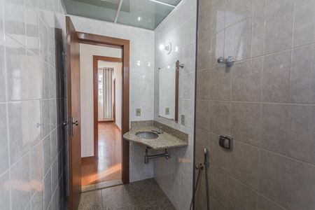 Apartamento à venda com 100m², 3 quartos e 1 vaga Apartamento à venda com 100m², 3 quartos e 1 vagaBanheiro Social