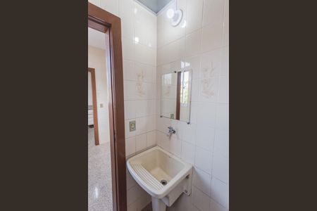 Apartamento à venda com 100m², 3 quartos e 1 vaga Apartamento à venda com 100m², 3 quartos e 1 vagaBanheiro de serviço
