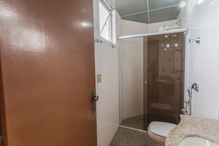 Apartamento à venda com 100m², 3 quartos e 1 vaga Apartamento à venda com 100m², 3 quartos e 1 vagaBanheiro da Suíte