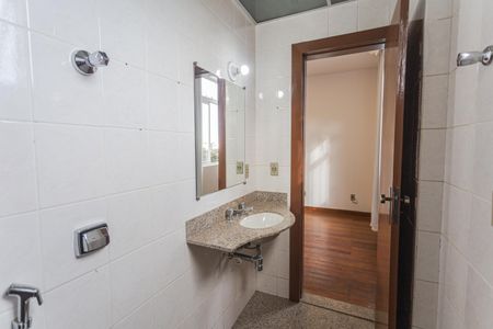 Apartamento à venda com 100m², 3 quartos e 1 vaga Apartamento à venda com 100m², 3 quartos e 1 vagaBanheiro da Suíte