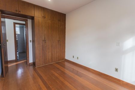 Apartamento à venda com 100m², 3 quartos e 1 vaga Apartamento à venda com 100m², 3 quartos e 1 vagaSuíte