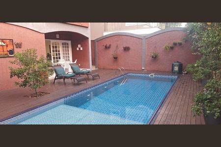 Casa de condomínio à venda com 435m², 4 quartos e 6 vagasÁrea de Lazer - Piscina