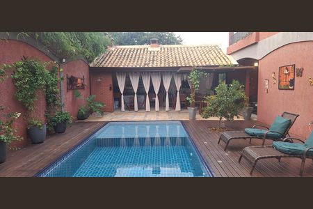 Casa de condomínio à venda com 435m², 4 quartos e 6 vagasÁrea de Lazer - Piscina