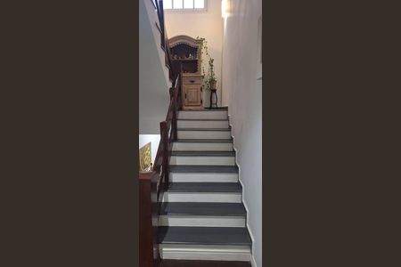 Casa de condomínio à venda com 435m², 4 quartos e 6 vagasAcesso a parte superior